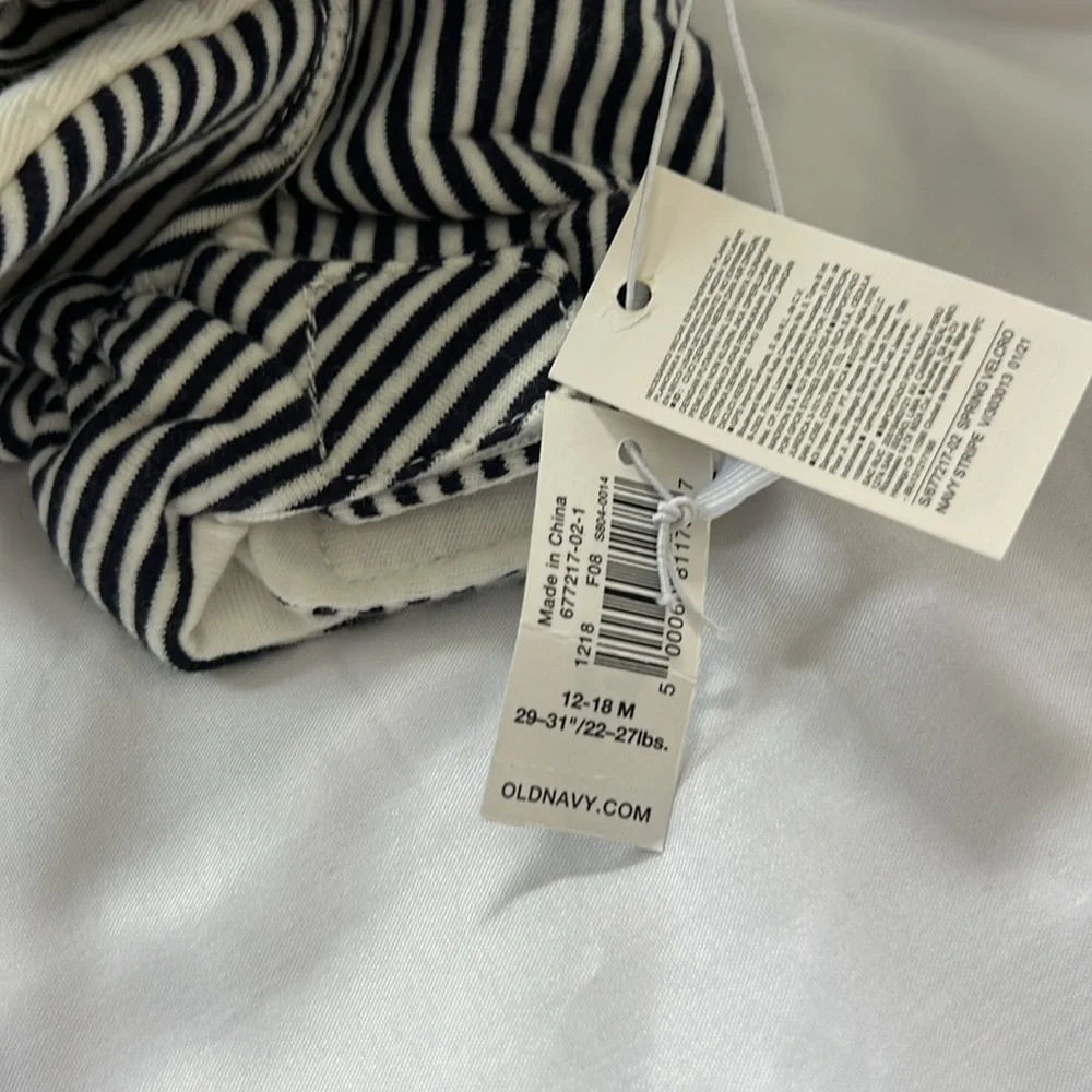 NWT Old Navy Striped Baby Booties 12-18M